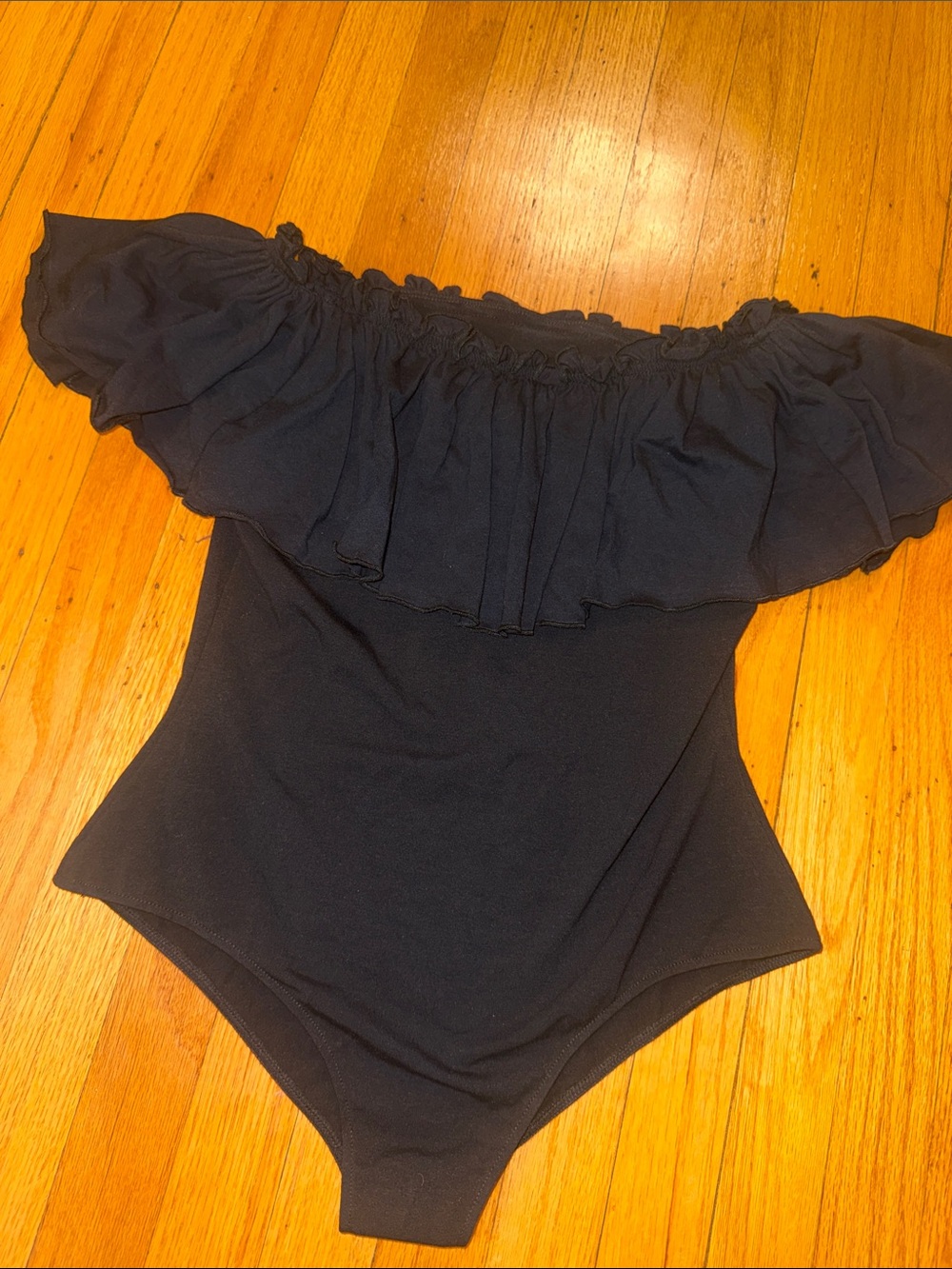 Chaser Sellia Off-Shoulder Ruffle Flutter Bodysuit NWT